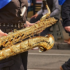 327